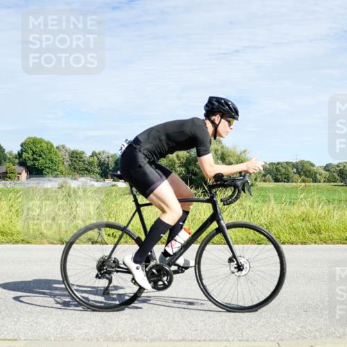 31.08.2025 - Elbe Triathlon Hamburg Michael Burmester http://msf.ph/oto/8692468 31.08.2025 10:36:51 Radfahren 953, 963, 983, 998, 1056, 1067, 1124, 1135, 1178 meine-sportfotos.de