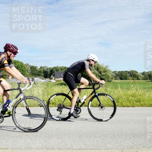31.08.2025 - Elbe Triathlon Hamburg Michael Burmester http://msf.ph/oto/8692471 31.08.2025 10:36:54 Radfahren 892, 939, 953, 963, 983, 1056, 1085, 1178 meine-sportfotos.de