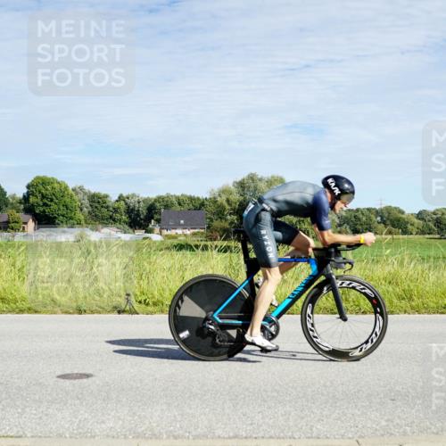 31.08.2025 - Elbe Triathlon Hamburg Michael Burmester http://msf.ph/oto/8692481 31.08.2025 10:37:10 Radfahren 808, 822, 880, 931, 984, 989, 1030, 1052, 1063, 1086, 1192, 1304 meine-sportfotos.de