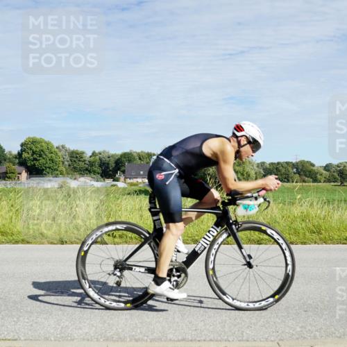 31.08.2025 - Elbe Triathlon Hamburg Michael Burmester http://msf.ph/oto/8692493 31.08.2025 10:37:39 Radfahren 902, 1076, 1133, 1287 meine-sportfotos.de