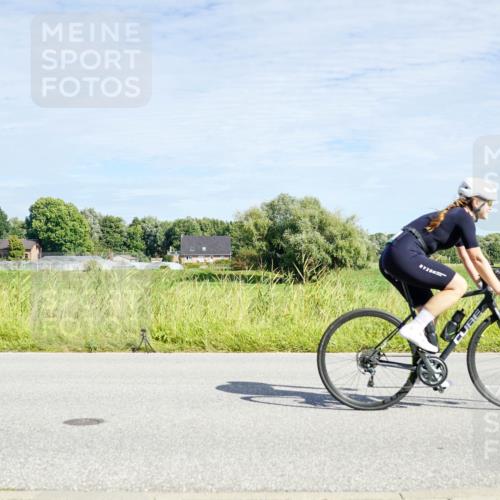 31.08.2025 - Elbe Triathlon Hamburg Michael Burmester http://msf.ph/oto/8692511 31.08.2025 10:38:09 Radfahren 879, 981, 1016, 1047, 1083 meine-sportfotos.de