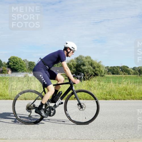 31.08.2025 - Elbe Triathlon Hamburg Michael Burmester http://msf.ph/oto/8692514 31.08.2025 10:38:14 Radfahren 824, 832, 844, 1016, 1047, 1048, 1083, 1152 meine-sportfotos.de