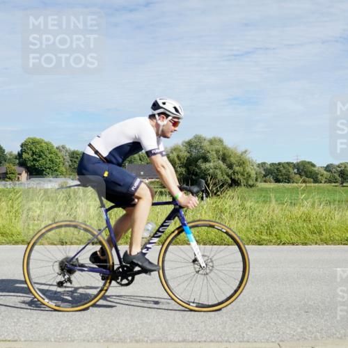31.08.2025 - Elbe Triathlon Hamburg Michael Burmester http://msf.ph/oto/8692517 31.08.2025 10:38:17 Radfahren 824, 832, 844, 965, 1016, 1047, 1048, 1152 meine-sportfotos.de