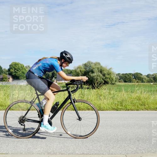 31.08.2025 - Elbe Triathlon Hamburg Michael Burmester http://msf.ph/oto/8692555 31.08.2025 10:39:14 Radfahren 842, 871, 979 meine-sportfotos.de
