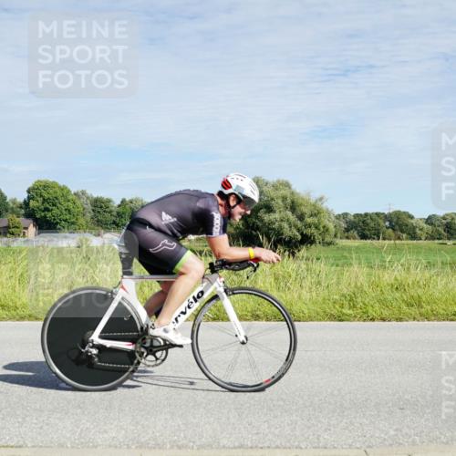 31.08.2025 - Elbe Triathlon Hamburg Michael Burmester http://msf.ph/oto/8692598 31.08.2025 10:40:40 Radfahren 818, 1021, 1039, 1043, 1298 meine-sportfotos.de