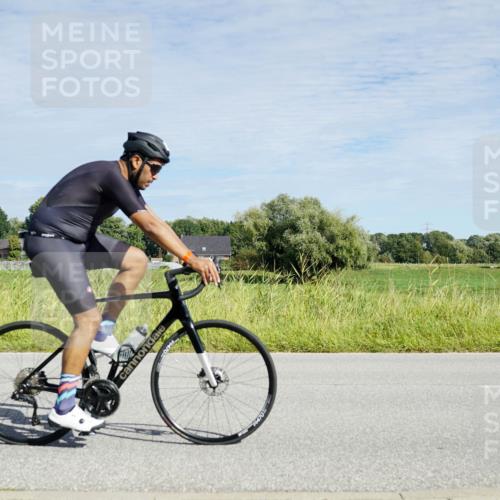 31.08.2025 - Elbe Triathlon Hamburg Michael Burmester http://msf.ph/oto/8692612 31.08.2025 10:41:09 Radfahren 564 meine-sportfotos.de