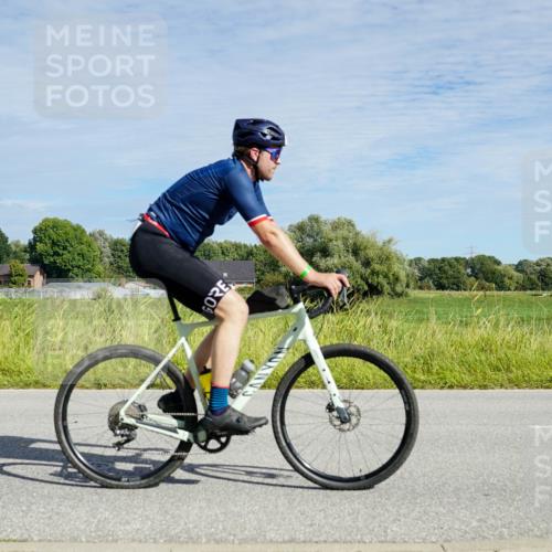 31.08.2025 - Elbe Triathlon Hamburg Michael Burmester http://msf.ph/oto/8692649 31.08.2025 10:42:22 Radfahren 992, 993, 1323 meine-sportfotos.de