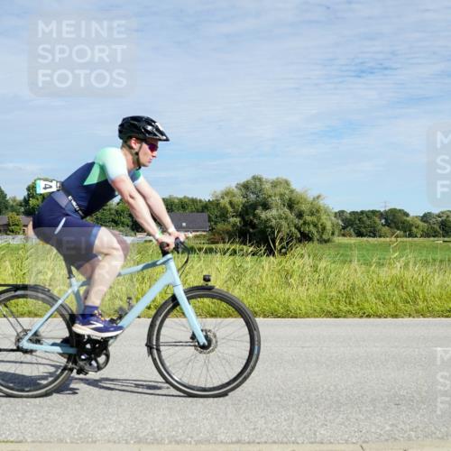 31.08.2025 - Elbe Triathlon Hamburg Michael Burmester http://msf.ph/oto/8692668 31.08.2025 10:42:46 Radfahren 1074, 1154 meine-sportfotos.de