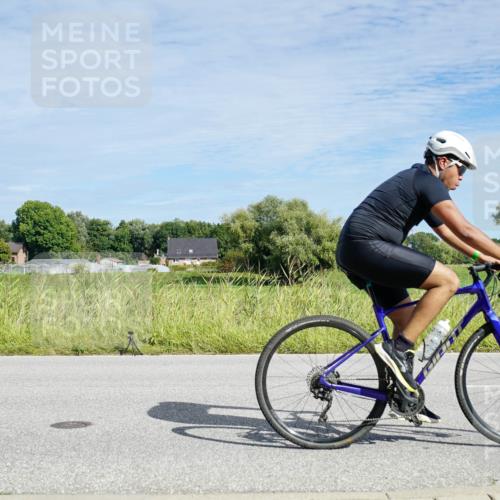 31.08.2025 - Elbe Triathlon Hamburg Michael Burmester http://msf.ph/oto/8692760 31.08.2025 10:46:23 Radfahren 1089, 1144 meine-sportfotos.de