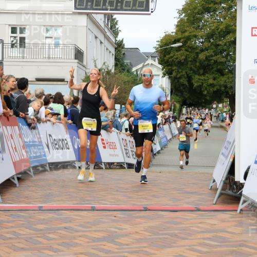 31.08.2025 - 21. Blankeneser Heldenlauf Strokosch-Dieckow http://msf.ph/oto/8692843 31.08.2025 10:28:41 Ziel 2727, 2697, 2700, 2351, 2687 meine-sportfotos.de