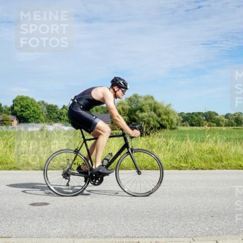 31.08.2025 - Elbe Triathlon Hamburg Michael Burmester http://msf.ph/oto/8692846 31.08.2025 10:49:52 Radfahren 886, 1136, 1167, 1191, 1221, 1364 meine-sportfotos.de