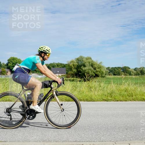 31.08.2025 - Elbe Triathlon Hamburg Michael Burmester http://msf.ph/oto/8692848 31.08.2025 10:49:57 Radfahren 886, 1167, 1364 meine-sportfotos.de