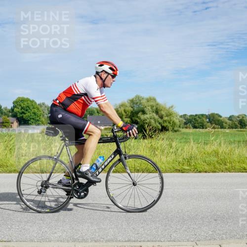 31.08.2025 - Elbe Triathlon Hamburg Michael Burmester http://msf.ph/oto/8692864 31.08.2025 10:50:31 Radfahren 1328, 1333 meine-sportfotos.de