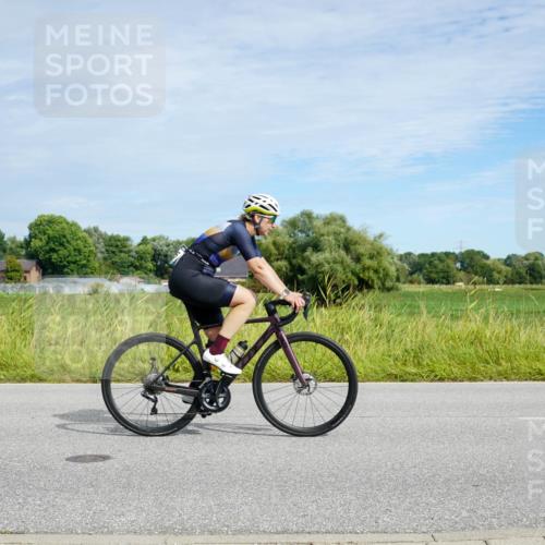 31.08.2025 - Elbe Triathlon Hamburg Michael Burmester http://msf.ph/oto/8692972 31.08.2025 10:54:22 Radfahren 923, 1178, 1388, 1425 meine-sportfotos.de