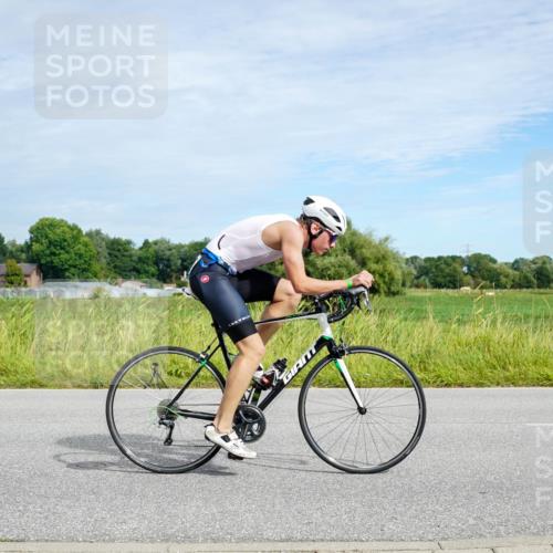 31.08.2025 - Elbe Triathlon Hamburg Michael Burmester http://msf.ph/oto/8693019 31.08.2025 10:56:04 Radfahren 1600, 1607 meine-sportfotos.de