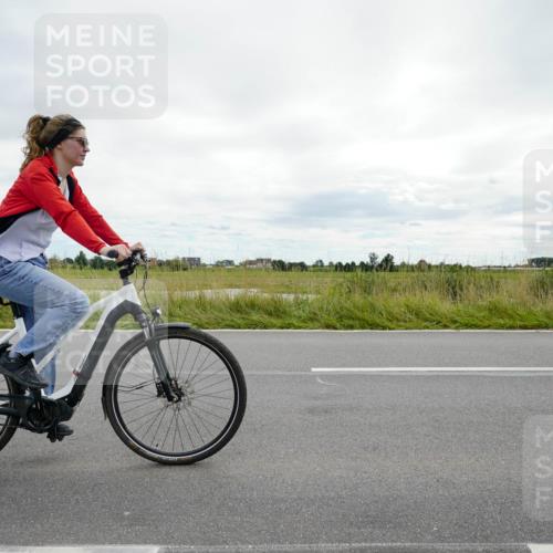 31.08.2025 - Elbe Triathlon Hamburg Michael Burmester http://msf.ph/oto/8693750 31.08.2025 13:40:23 Radfahren  meine-sportfotos.de