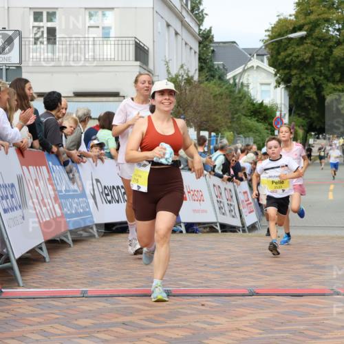 31.08.2025 - 21. Blankeneser Heldenlauf Strokosch-Dieckow http://msf.ph/oto/8693895 31.08.2025 10:27:25 Ziel 2715, 2204, 2463, 2559, 2725, 2533 meine-sportfotos.de