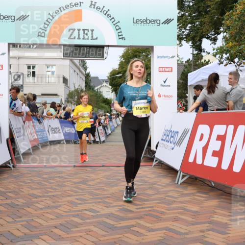 31.08.2025 - 21. Blankeneser Heldenlauf Strokosch-Dieckow http://msf.ph/oto/8694227 31.08.2025 10:26:59 Ziel 2364, 2468, 2393, 2380 meine-sportfotos.de