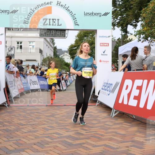 31.08.2025 - 21. Blankeneser Heldenlauf Strokosch-Dieckow http://msf.ph/oto/8694235 31.08.2025 10:26:59 Ziel 2364, 2468, 2393, 2380 meine-sportfotos.de