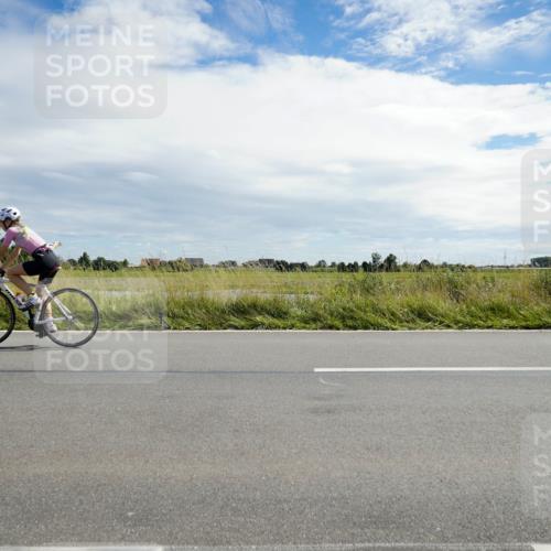 31.08.2025 - Elbe Triathlon Hamburg Michael Burmester http://msf.ph/oto/8694310 31.08.2025 14:52:12 Radfahren  meine-sportfotos.de