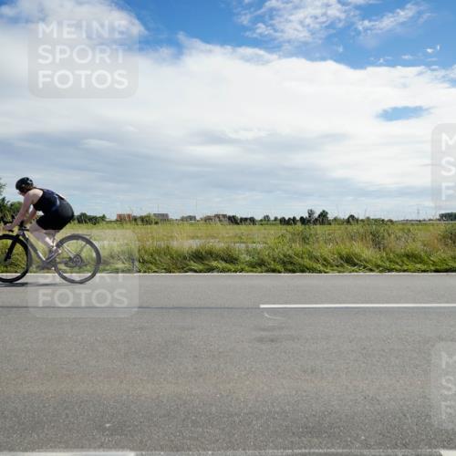 31.08.2025 - Elbe Triathlon Hamburg Michael Burmester http://msf.ph/oto/8694344 31.08.2025 14:54:16 Radfahren  meine-sportfotos.de