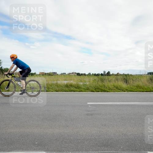 31.08.2025 - Elbe Triathlon Hamburg Michael Burmester http://msf.ph/oto/8694843 31.08.2025 15:50:12 Radfahren  meine-sportfotos.de