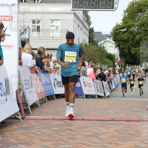 31.08.2025 - 21. Blankeneser Heldenlauf Strokosch-Dieckow http://msf.ph/oto/8695067 31.08.2025 10:25:49 Ziel 2366, 2235, 2472 meine-sportfotos.de
