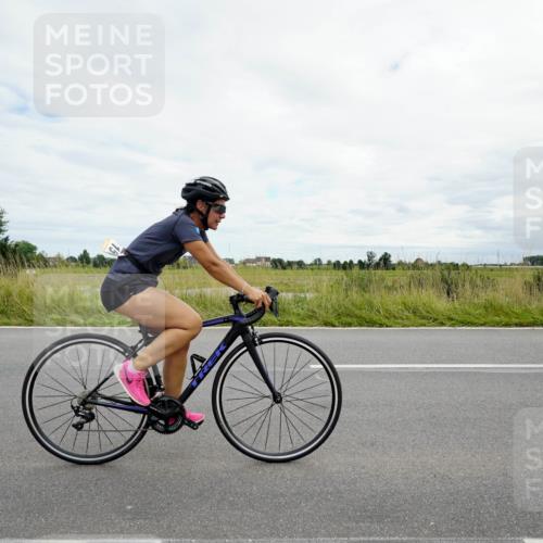 31.08.2025 - Elbe Triathlon Hamburg Michael Burmester http://msf.ph/oto/8695083 31.08.2025 16:18:42 Radfahren  meine-sportfotos.de
