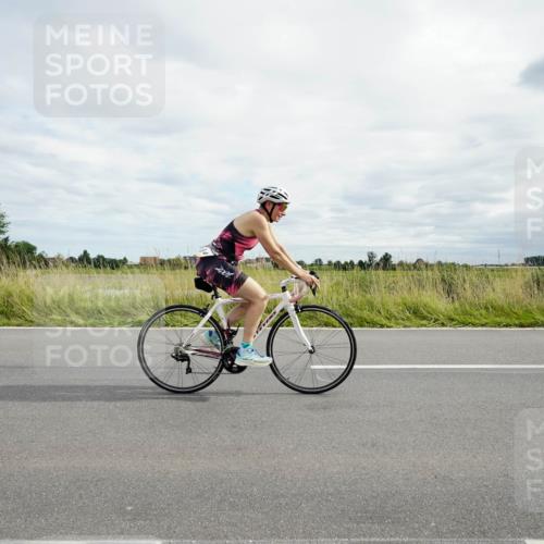 31.08.2025 - Elbe Triathlon Hamburg Michael Burmester http://msf.ph/oto/8695124 31.08.2025 16:25:18 Radfahren  meine-sportfotos.de