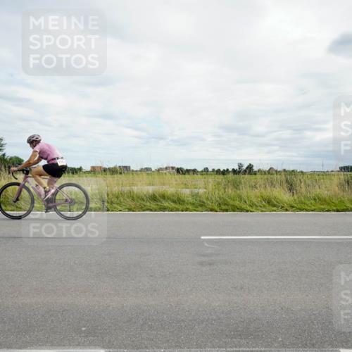 31.08.2025 - Elbe Triathlon Hamburg Michael Burmester http://msf.ph/oto/8695125 31.08.2025 16:25:43 Radfahren  meine-sportfotos.de