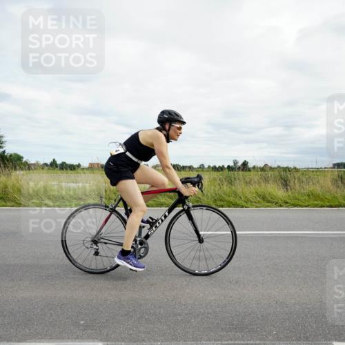 31.08.2025 - Elbe Triathlon Hamburg Michael Burmester http://msf.ph/oto/8695126 31.08.2025 16:27:00 Radfahren  meine-sportfotos.de