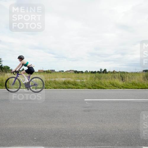31.08.2025 - Elbe Triathlon Hamburg Michael Burmester http://msf.ph/oto/8695130 31.08.2025 16:27:31 Radfahren  meine-sportfotos.de