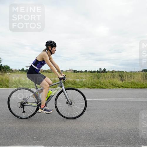 31.08.2025 - Elbe Triathlon Hamburg Michael Burmester http://msf.ph/oto/8695135 31.08.2025 16:30:46 Radfahren  meine-sportfotos.de