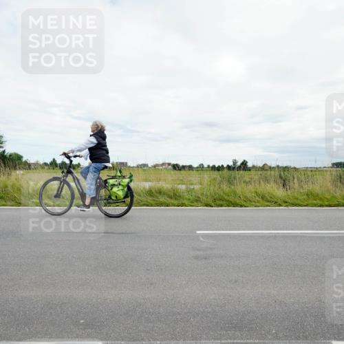 31.08.2025 - Elbe Triathlon Hamburg Michael Burmester http://msf.ph/oto/8695139 31.08.2025 16:31:46 Radfahren  meine-sportfotos.de
