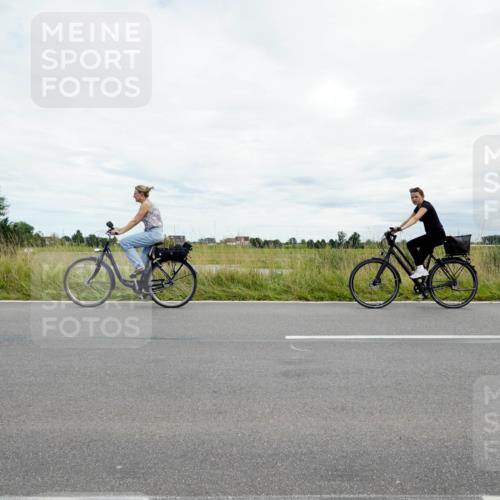 31.08.2025 - Elbe Triathlon Hamburg Michael Burmester http://msf.ph/oto/8695140 31.08.2025 16:31:49 Radfahren  meine-sportfotos.de