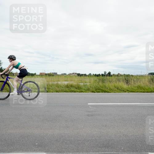 31.08.2025 - Elbe Triathlon Hamburg Michael Burmester http://msf.ph/oto/8695147 31.08.2025 16:33:47 Radfahren  meine-sportfotos.de