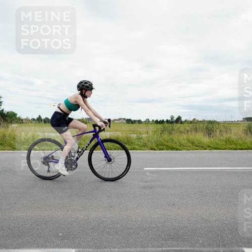 31.08.2025 - Elbe Triathlon Hamburg Michael Burmester http://msf.ph/oto/8695149 31.08.2025 16:37:11 Radfahren  meine-sportfotos.de