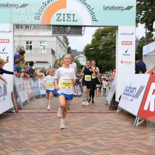 31.08.2025 - 21. Blankeneser Heldenlauf Strokosch-Dieckow http://msf.ph/oto/8696490 31.08.2025 10:34:39 Ziel 2110, 2021, 2424, 2668, 2669, 2667, 2298, 2349, 2350, 2090, 2083 meine-sportfotos.de