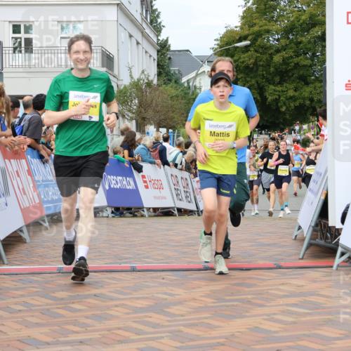 31.08.2025 - 21. Blankeneser Heldenlauf Strokosch-Dieckow http://msf.ph/oto/8696494 31.08.2025 10:34:35 Ziel 2110, 2424, 2668, 2669, 2667, 2090, 2083 meine-sportfotos.de