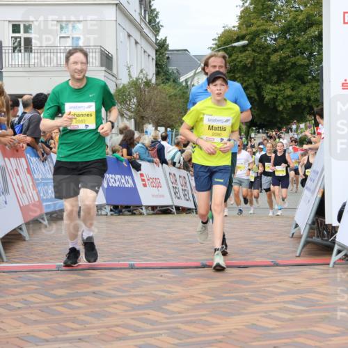 31.08.2025 - 21. Blankeneser Heldenlauf Strokosch-Dieckow http://msf.ph/oto/8696499 31.08.2025 10:34:35 Ziel 2110, 2424, 2668, 2669, 2667, 2090, 2083 meine-sportfotos.de