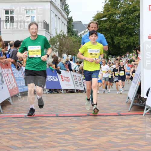 31.08.2025 - 21. Blankeneser Heldenlauf Strokosch-Dieckow http://msf.ph/oto/8696501 31.08.2025 10:34:35 Ziel 2110, 2424, 2668, 2669, 2667, 2090, 2083 meine-sportfotos.de