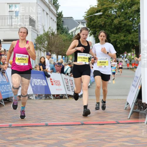 31.08.2025 - 21. Blankeneser Heldenlauf Strokosch-Dieckow http://msf.ph/oto/8696669 31.08.2025 10:33:14 Ziel 2304, 2433, 2388, 2430 meine-sportfotos.de