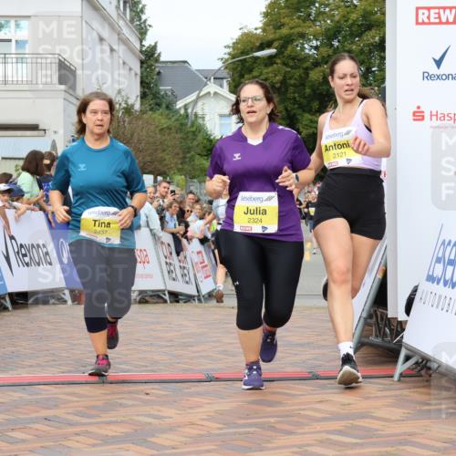 31.08.2025 - 21. Blankeneser Heldenlauf Strokosch-Dieckow http://msf.ph/oto/8697031 31.08.2025 10:31:11 Ziel 2437, 2324, 2147, 2121, 2307, 2018 meine-sportfotos.de