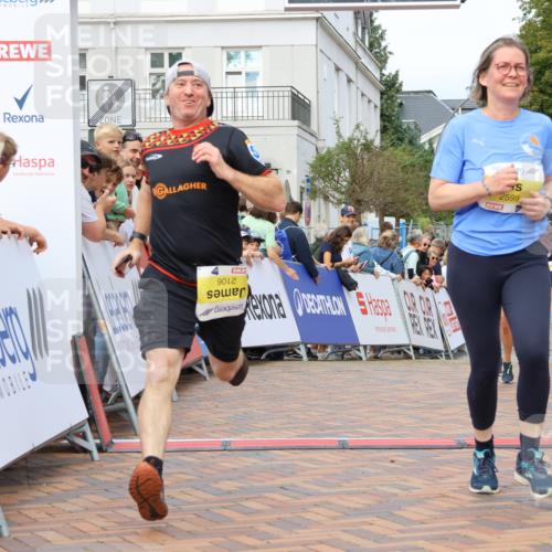 31.08.2025 - 21. Blankeneser Heldenlauf Strokosch-Dieckow http://msf.ph/oto/8697153 31.08.2025 10:30:37 Ziel 2560, 2106, 2599, 2102 meine-sportfotos.de