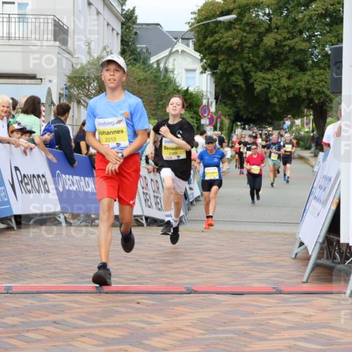 31.08.2025 - 21. Blankeneser Heldenlauf Strokosch-Dieckow http://msf.ph/oto/8697226 31.08.2025 10:30:05 Ziel 2210, 2260, 2169 meine-sportfotos.de