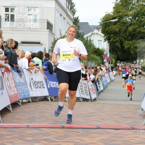 31.08.2025 - 21. Blankeneser Heldenlauf Strokosch-Dieckow http://msf.ph/oto/8697242 31.08.2025 10:29:59 Ziel 2260, 2603, 2602 meine-sportfotos.de