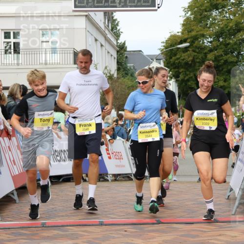 31.08.2025 - 21. Blankeneser Heldenlauf Strokosch-Dieckow http://msf.ph/oto/8697280 31.08.2025 10:29:45 Ziel 2491, 2683, 2322, 2248, 2250, 2578, 2423, 2422, 2705, 2426, 2455, 2545, 2544, 2514, 2532, 2334 meine-sportfotos.de