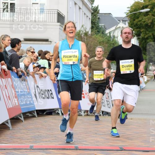 31.08.2025 - 21. Blankeneser Heldenlauf Strokosch-Dieckow http://msf.ph/oto/8697421 31.08.2025 10:29:08 Ziel 2246, 2035, 2457, 2212, 2230, 2391, 2091, 2089 meine-sportfotos.de
