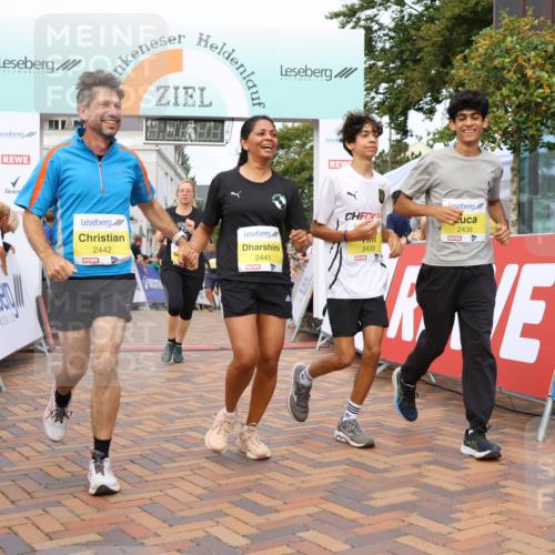 31.08.2025 - 21. Blankeneser Heldenlauf Strokosch-Dieckow http://msf.ph/oto/8697433 31.08.2025 10:34:48 Ziel 2524, 2244, 2021, 2214, 2215, 2655, 2298, 2488, 2438, 2439, 2349, 2441, 2442, 2350, 2048 meine-sportfotos.de