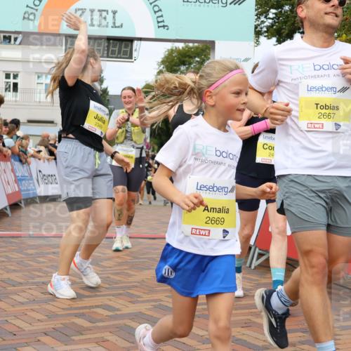 31.08.2025 - 21. Blankeneser Heldenlauf Strokosch-Dieckow http://msf.ph/oto/8697482 31.08.2025 10:34:41 Ziel 2110, 2244, 2021, 2424, 2668, 2669, 2667, 2298, 2439, 2349, 2350, 2090, 2083 meine-sportfotos.de